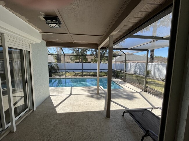 Building Photo - 3607 Cresta Ct