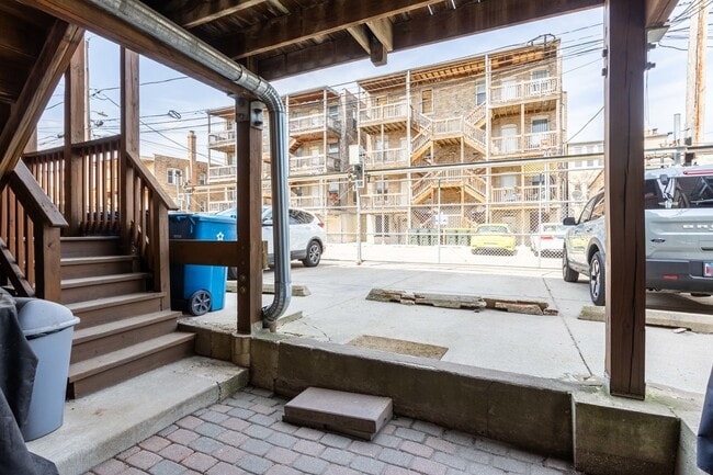 Building Photo - 2330 W Huron St