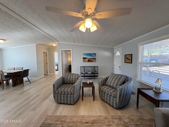 Building Photo - 147 Earl Dr