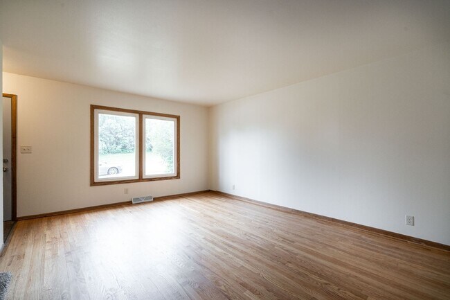 Building Photo - Josephine