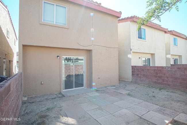 Building Photo - 11027 Sunshine Ct