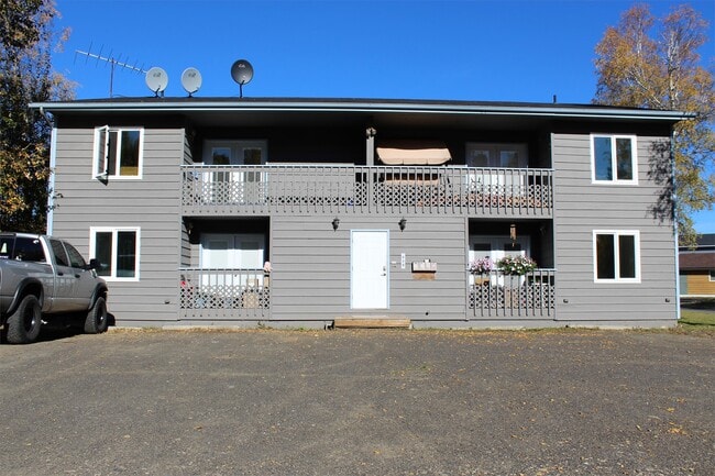 Building Photo - 629 E 8th Ave