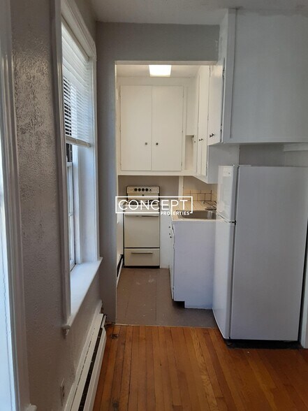 Building Photo - 41 Anderson St