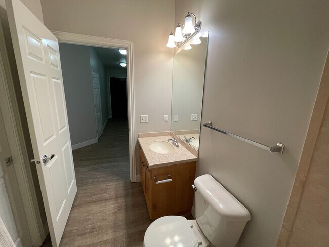 Building Photo - Luxury 2 Bedroom Condo in Downtown Provo W...