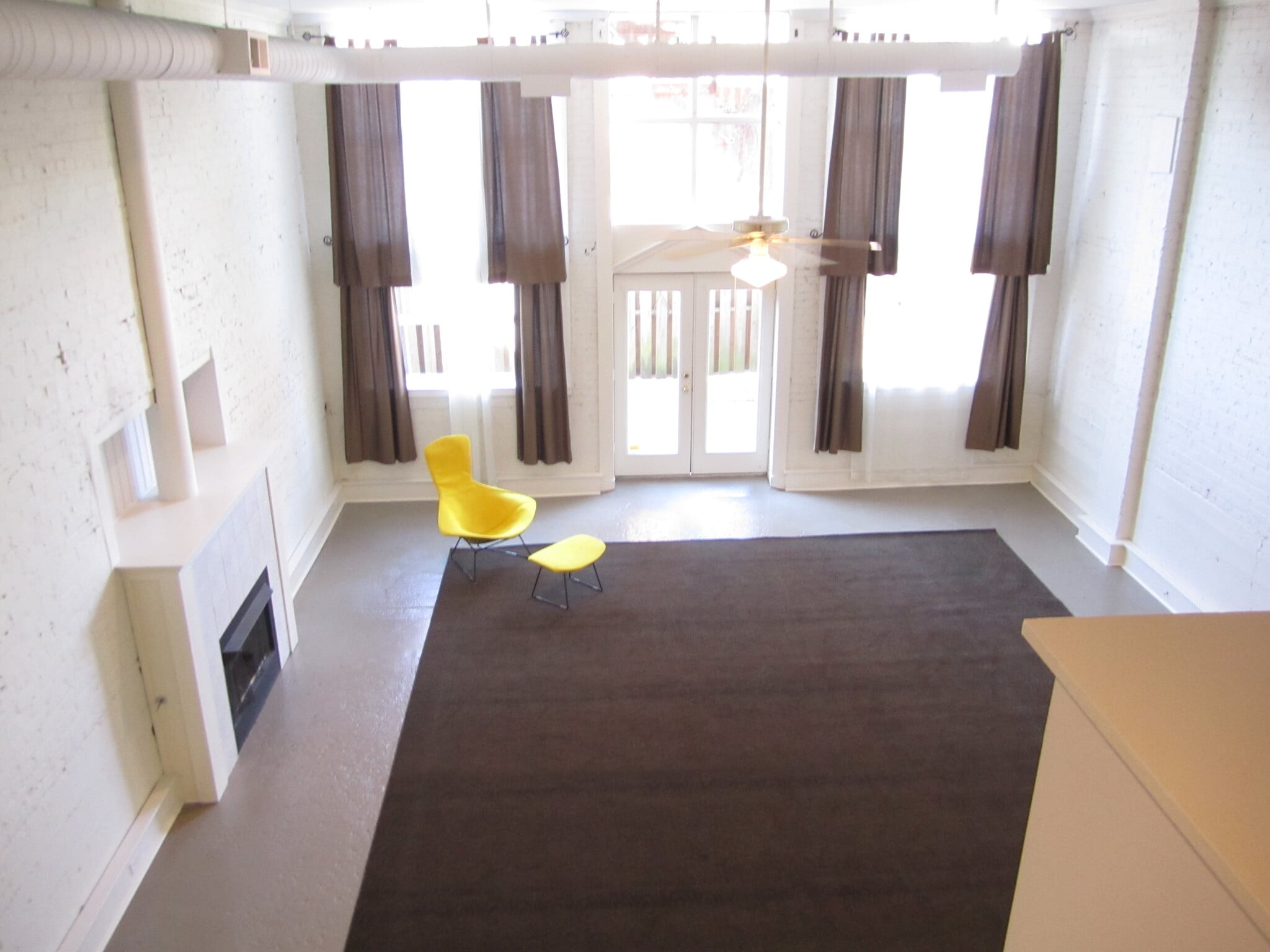 Living Area - 505 S Main St