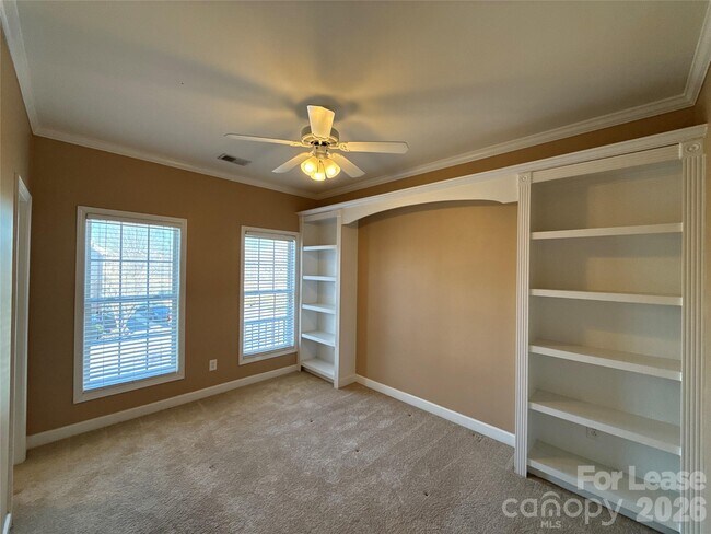 Building Photo - 8636 Beaver Creek Dr