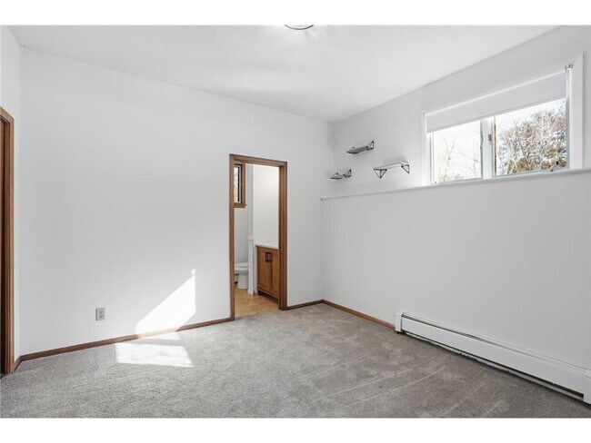 Building Photo - 15102 Afton Hills Dr S