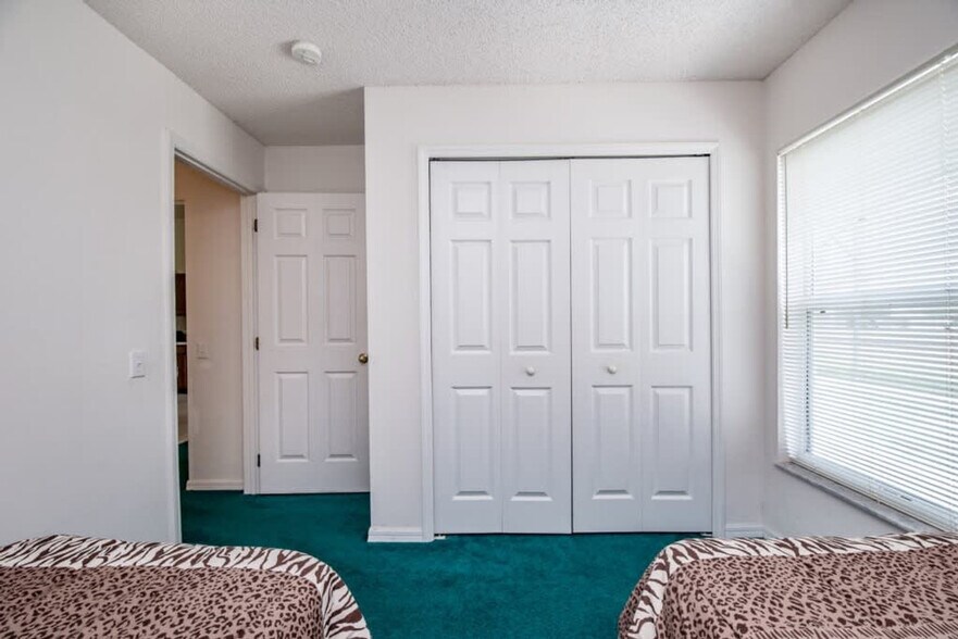 Building Photo - 359 Langham Dr