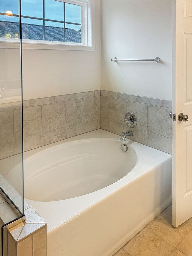 Building Photo - Stunning 4-bedroom in Midlothian, VA