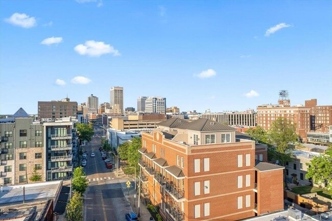 Building Photo - 65 E Pontotoc Ave
