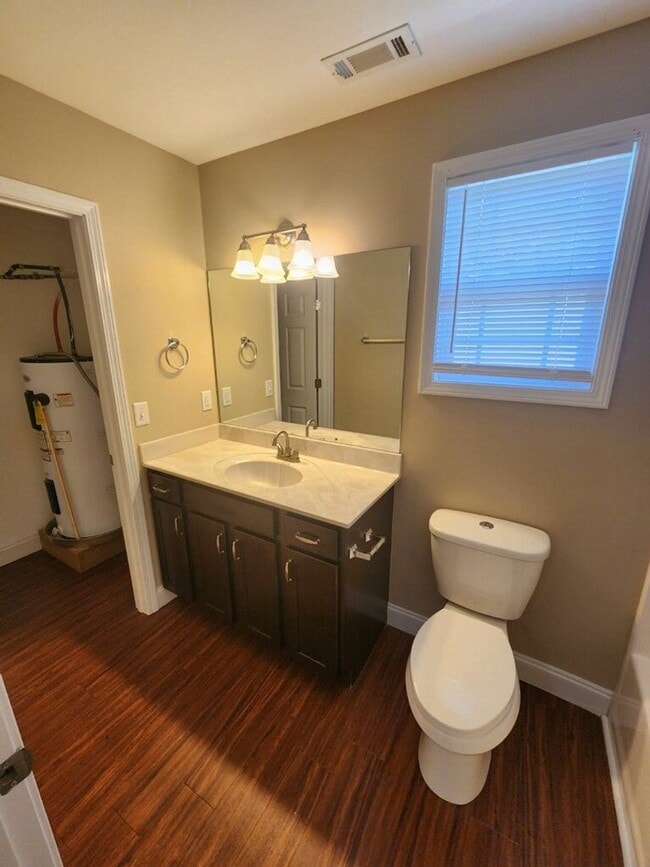 Building Photo - 4 Bedroom Home in the Reserve Neighborhood with Garage and Washer/Dryer Included