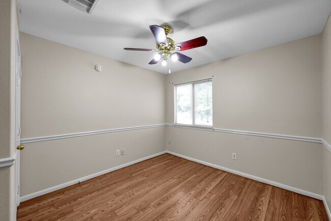 Building Photo - 32111 Willow Creek Park