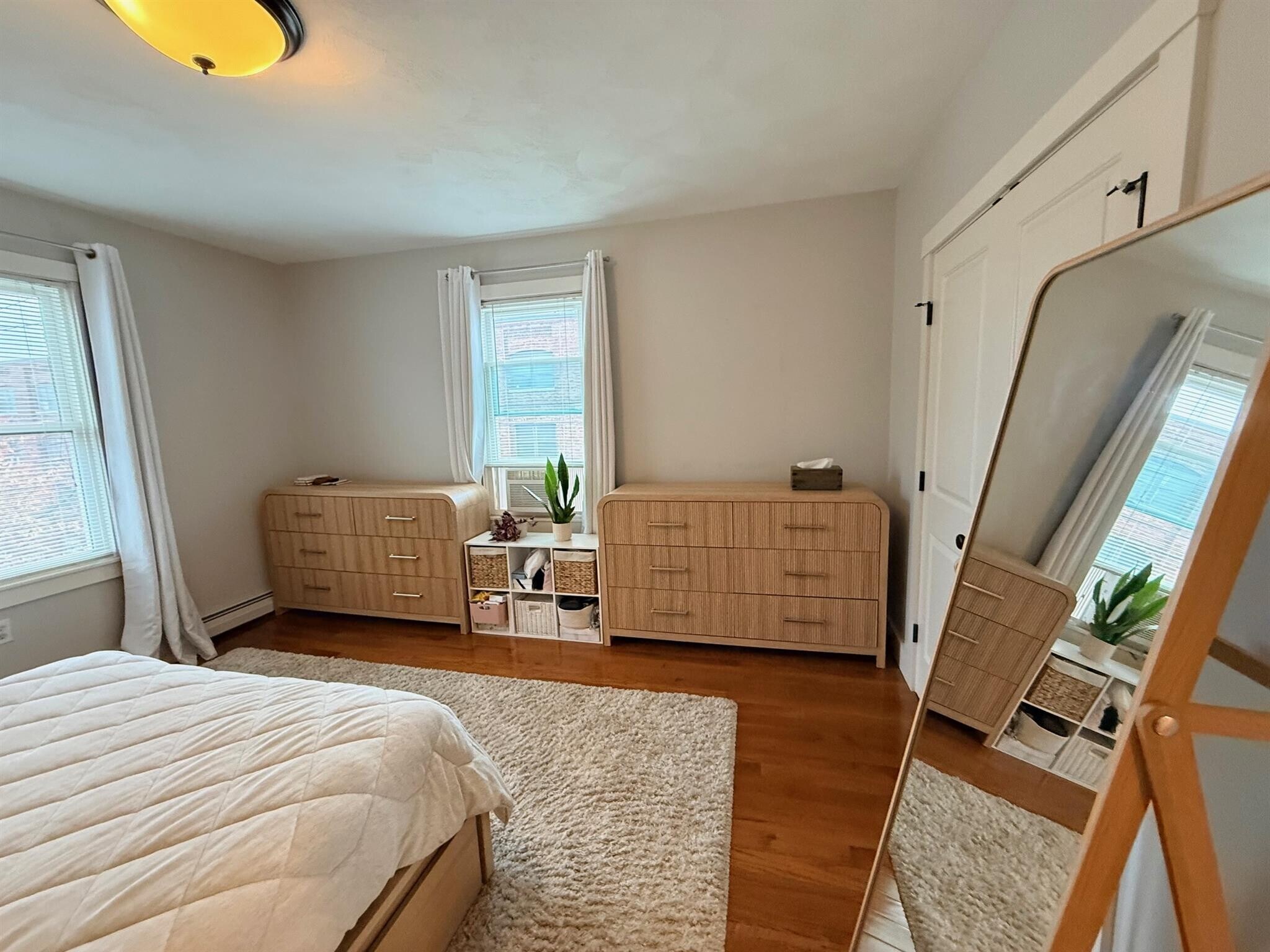 Building Photo - 119 Central St