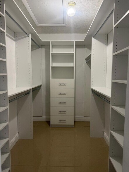 Building Photo - 5775 Fernley Dr W