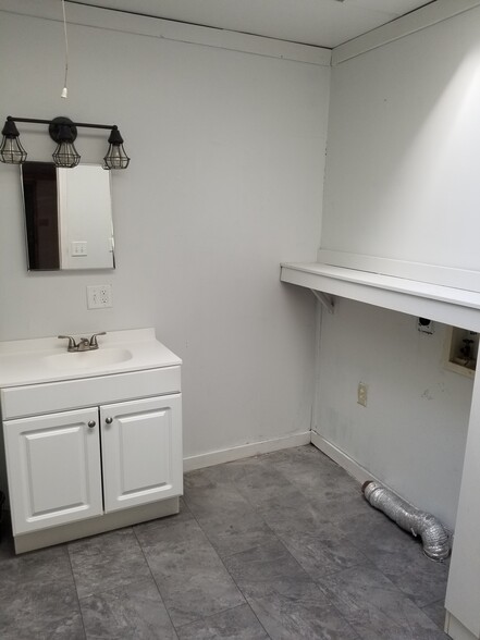 Main Bathroom and Laundry - 1347 Mead Run Rd