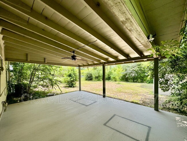 Building Photo - 214 Basswood Dr