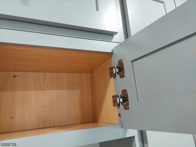 Building Photo - 138 Watchung Ave