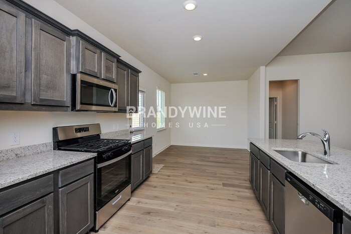 Building Photo - 1437 Woodwinds Dr