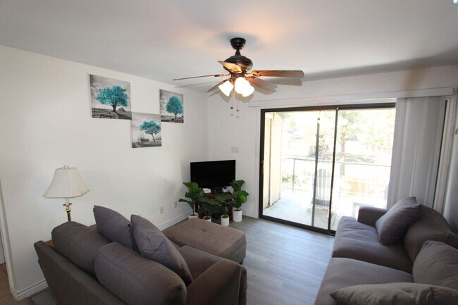 Building Photo - Furnished 2BR Condo in University Heights | Private Balcony + Covered Parking