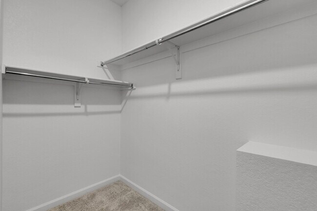 Building Photo - $2,995, 3-bed, 2.5-bath located in Castle ...