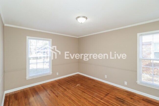 Building Photo - 5597 Forsyth Dr