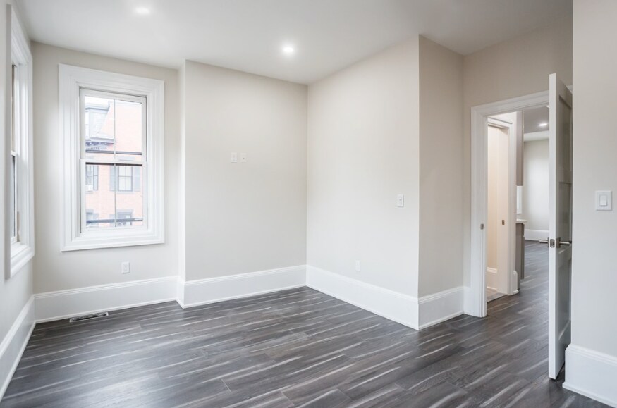 Building Photo - 45 Clarendon St