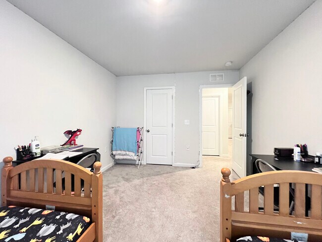 Building Photo - 2346 Chert Ln