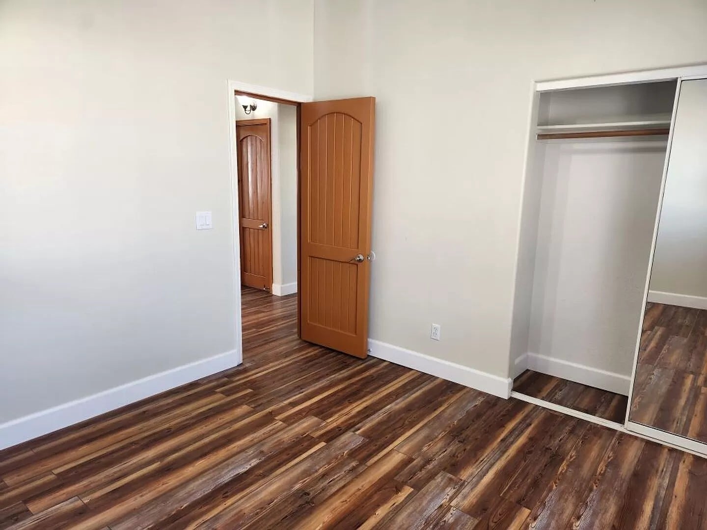 Building Photo - 2036 E Primavera Ln