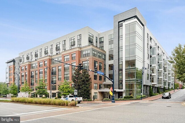 Building Photo - 145 Riverhaven Dr