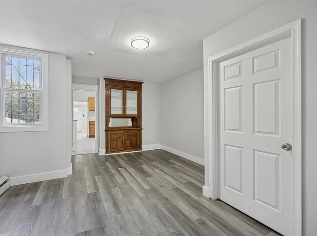 Building Photo - 1343 N Allison St