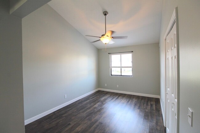 Building Photo - Remodeled 2 bedroom 2 bath condo on the to...