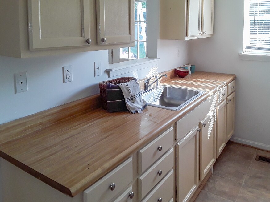 Building Photo - 496 Lancaster Creek Dr