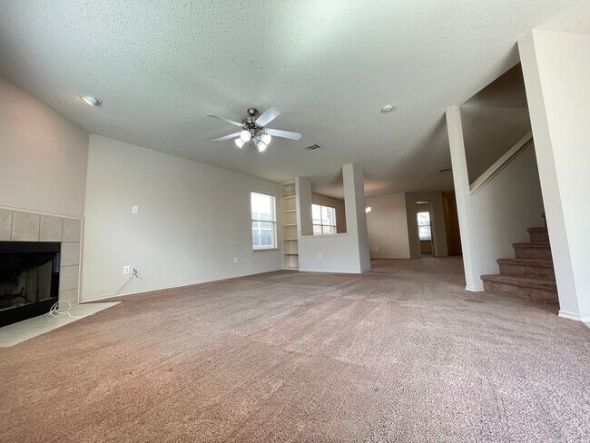 Building Photo - Keller ISD-5 BED, 4 BATH-AMAZING PRICE!