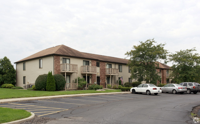 Woodwind Apartments - 1100 Clarinet Blvd W Elkhart IN 46516 | Apartment ...