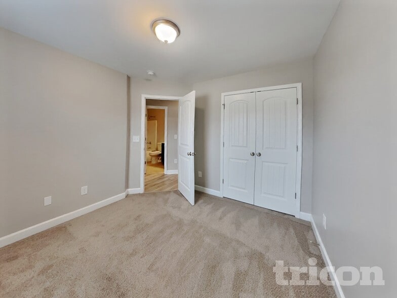 Building Photo - 140 Parkers Pointe Dr