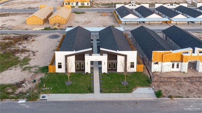 Building Photo - 21 S 25th St