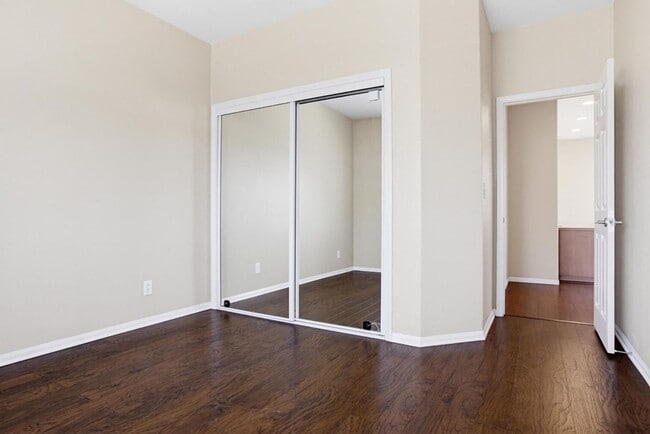 Building Photo - 3 Bedroom Home Available Now!