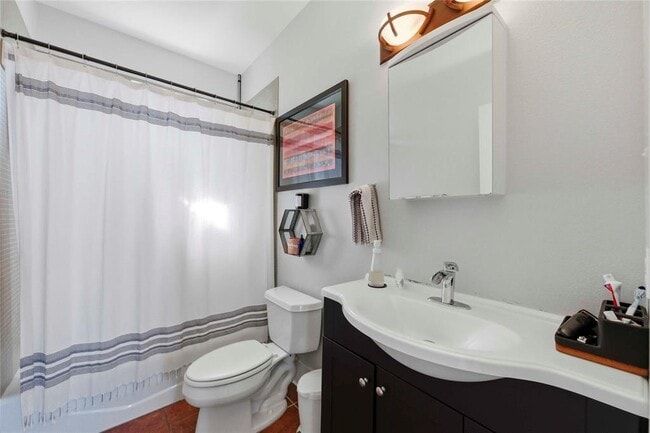 Building Photo - 2128 Sage Creek Loop