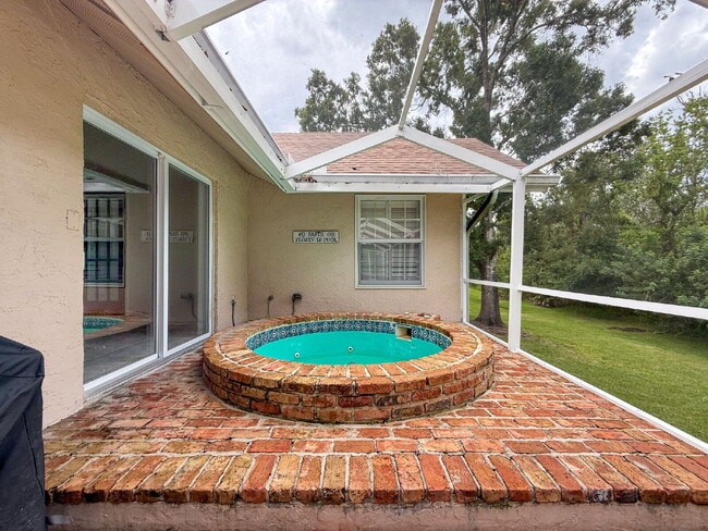 Building Photo - 1055 Riverside Ridge Rd