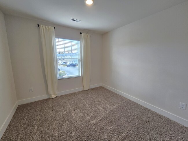 Building Photo - 635 Millwright Wy