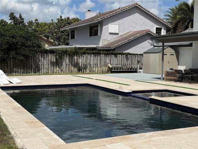 Building Photo - 6951 W Wedgewood Ave