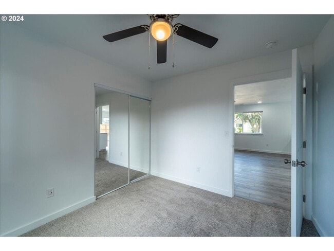 Building Photo - 2166