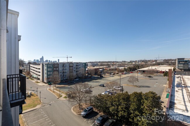 Building Photo - 2338 Yadkin Ave