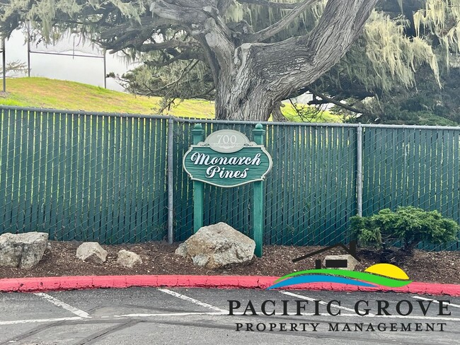 Building Photo - Lovely 2 bed 2 bath for Pro Am Available February 01, 2026!!