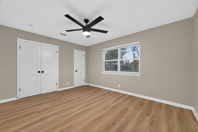 Building Photo - 9614 Hammerly Blvd