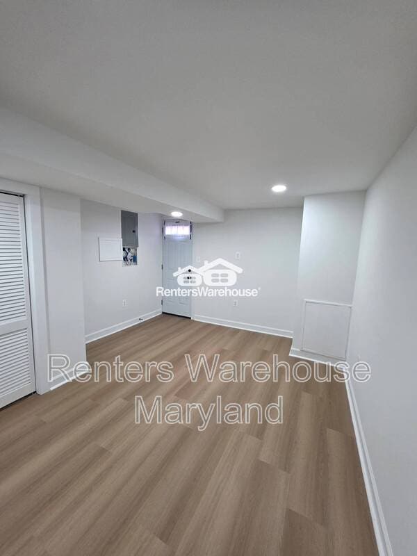 Building Photo - 921 N Patterson Park Ave