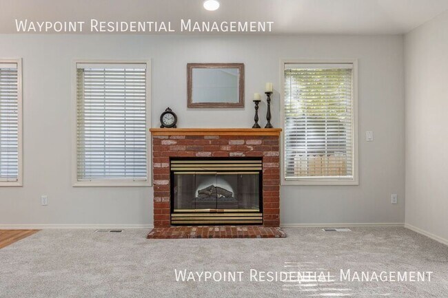 Building Photo - 4917 N Contour Way