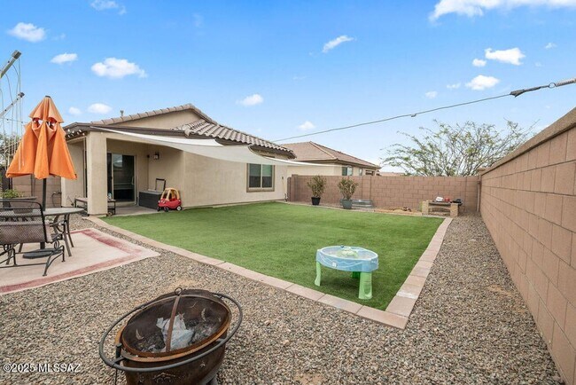 Building Photo - Beautiful Home in Rancho Sahuarita!