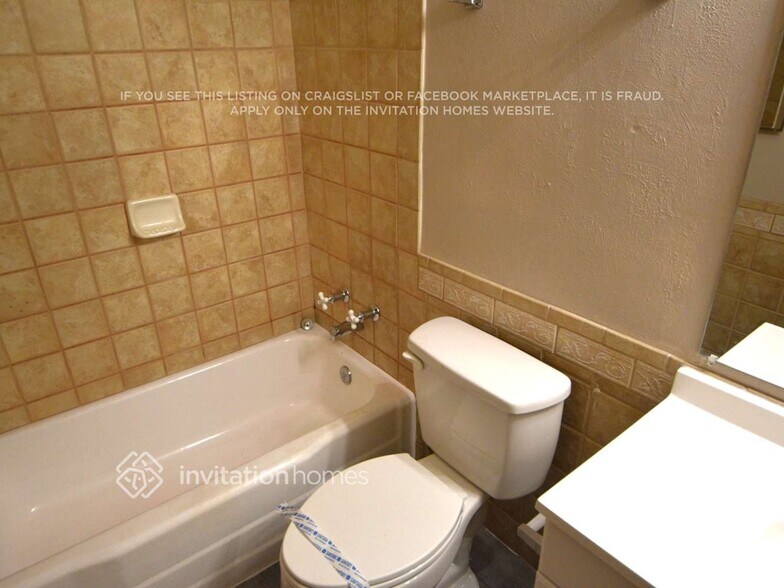 Building Photo - 1001 E Ruth Ave