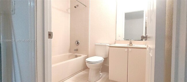 Building Photo - 2616 SE 14th Ave